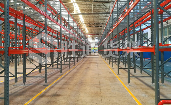 采购仓储货架选胜通-海宁德里法新材料采购重型横梁货架100多组成功安装交付。